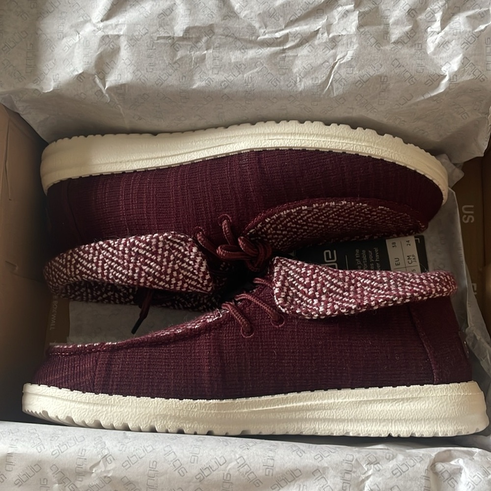 New inbox hey dude, Britt burgundy mix - size women’s 7